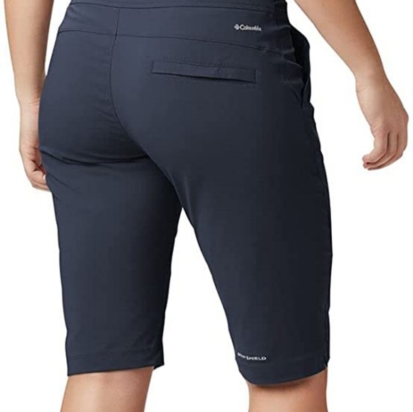 Columbia Omni-Shield Women Shorts - Size S - Navy (3 items) - Picture 2 of 4